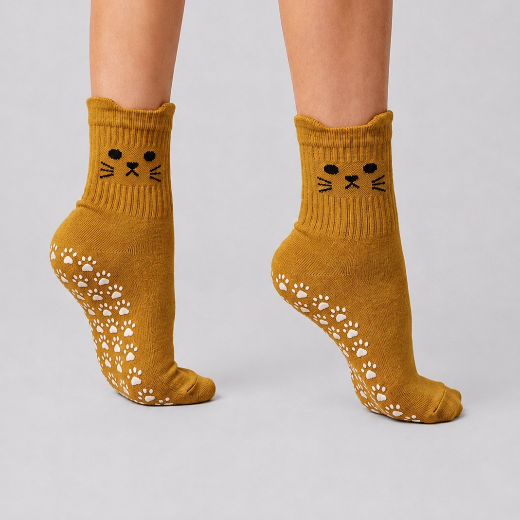 KITTY Flow Pilates Grip Socks BROWN
